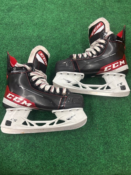 Intermediate CCM JetSpeed Shock (SMU) Hockey Skates (Regular) Size 5 (Used)