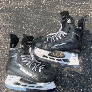 Senior Bauer Supreme Matrix Hockey Skates | Size 7.5 Fit 1