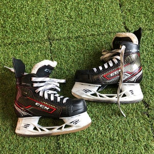 Junior CCM JetSpeed FT350 Hockey Skates Size 2.0 (Used)