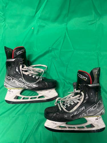 Senior Bauer Vapor Hyperlite Hockey Skates 8 (Used)