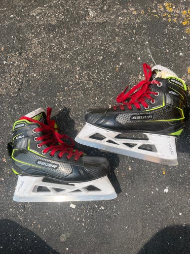 Intermediate Bauer GSX Hockey Goalie Skates Extra Wide Width Size 5.5 (Used)