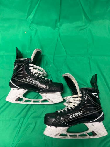 Senior Bauer Supreme 1S Hockey Skates Extra Wide Width 9.5 (Used)