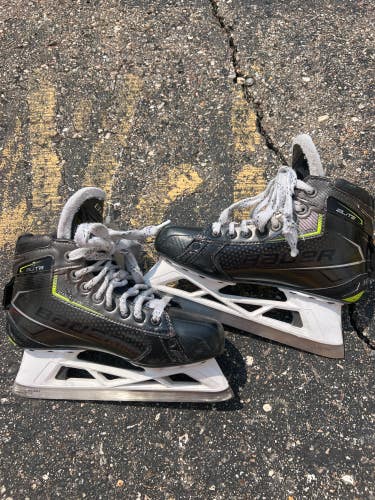Intermediate Bauer Elite Hockey Goalie Skates | Size 5.5 Fit 2