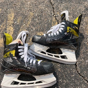 Senior Bauer Supreme 3S Hockey Skates 7 (Used)
