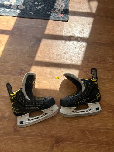CCM Super Tacks Junior 1.5 Skate Size