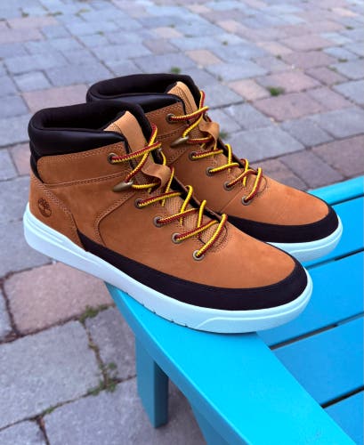 Men's Timberland SENECA BAY MID Wheat Nubuck Boots Us Size 10 Very Lightly Worn