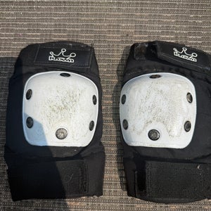 Krown Knee Pads – Durable Protective Pads for Skate, BMX, and Inline Skating