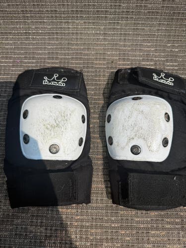 Krown Knee Pads – Durable Protective Pads for Skate, BMX, and Inline Skating