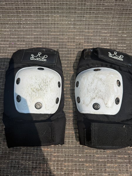 Krown Knee Pads – Durable Protective Pads for Skate, BMX, and Inline Skating