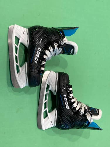 Used Youth Bauer XLP Hockey Skates Size 11