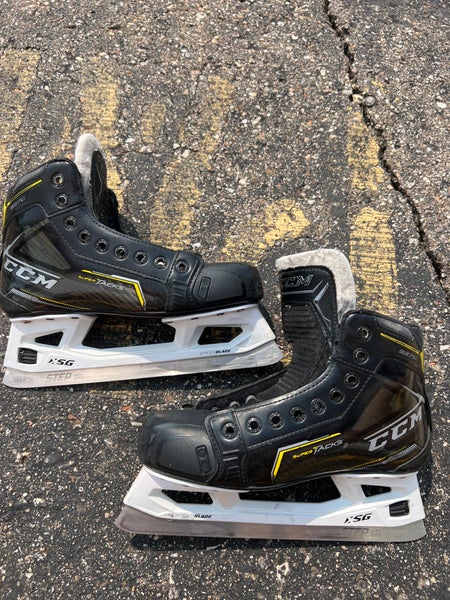 Intermediate CCM Super Tacks 9370 Hockey Goalie Skates | Size 5