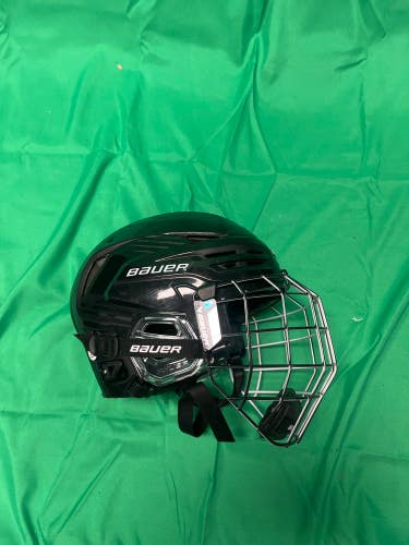 Black Medium Bauer Re-Akt 85 Helmet (Used)