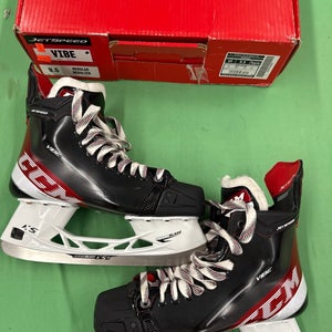 Senior CCM JetSpeed Vibe (SMU) Hockey Skates (Regular) Size: 9.5 (New)