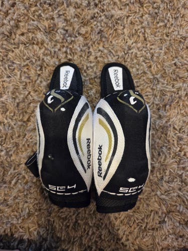 Junior Medium Reebok SC4 Elbow Pads (Used)