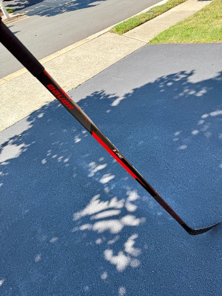 Used Bauer Vapor 3X Pro Stick Right P92M 87 Flex Stick