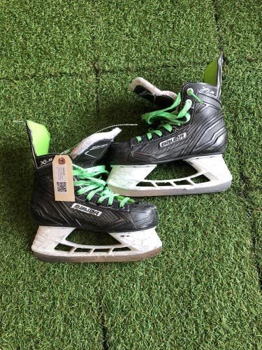 Junior Bauer XLS Hockey Skates Regular Width Size 3.0 (Used)