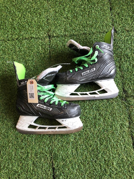 Junior Bauer XLS Hockey Skates Regular Width Size 3.0 (Used)