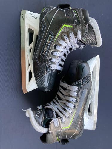 Junior Bauer Elite Hockey Goalie Skates Extra Wide Width Size 2 (Used)