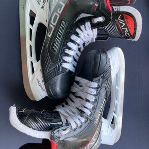 Senior Bauer Vapor 3X Hockey Skates 7.5 (Used)