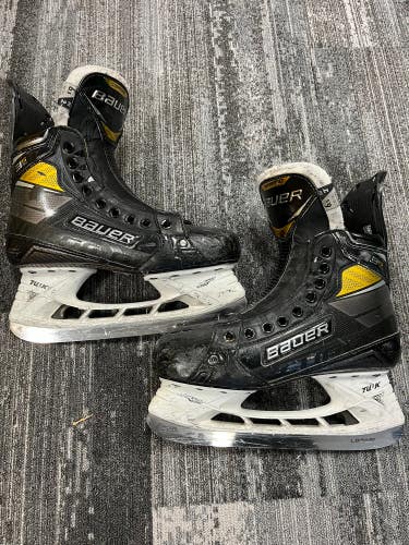 Senior Bauer Supreme 3S Pro Hockey Skates Size 6.5 (Used)