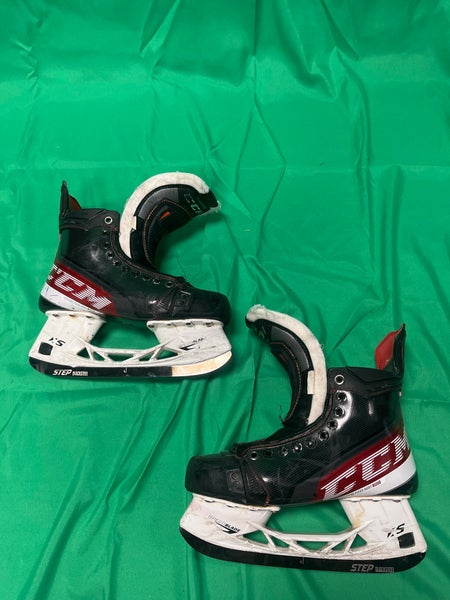 Intermediate CCM JetSpeed FT4 Hockey Skates 6 (Used)