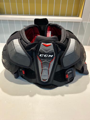 Junior Large CCM JetSpeed FT1 Shoulder Pads  (Used)
