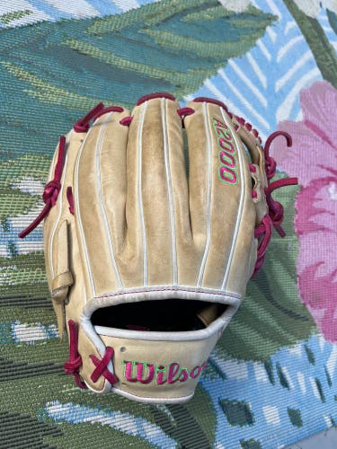 2025 Wilson RH A2000 1786 Baseball Glove 11.5" (Used)
