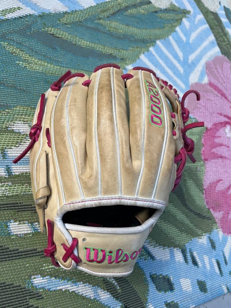 2025 Wilson RH A2000 1786 Baseball Glove 11.5" (Used)