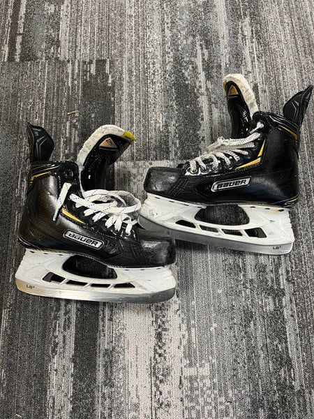 Senior Bauer Supreme 2S Hockey Skates Size 5 (Used)