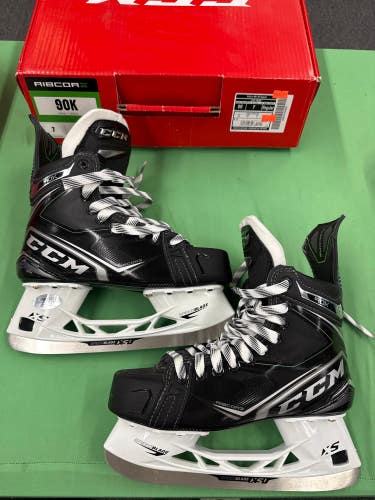 Senior CCM RibCor 90K Hockey Skates (Regular) Size 7 (New)