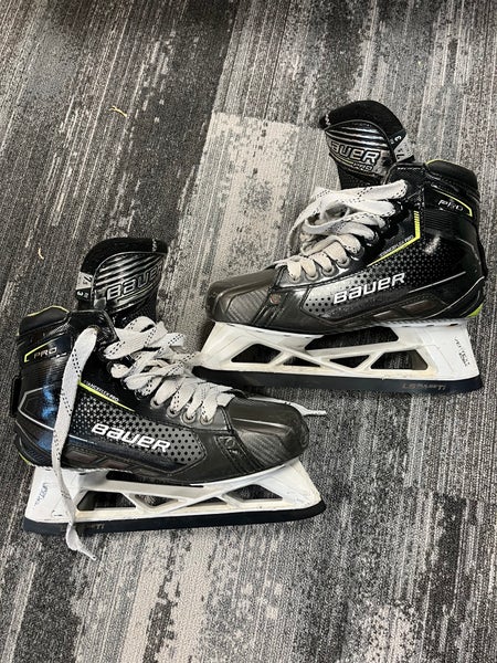 Senior Bauer Pro Hockey Goalie Skates 7.5 (Used)