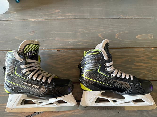 Bauer GSX Hockey Goalie Skates Size 2 (Used)
