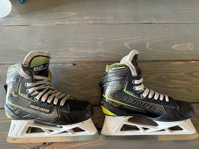 Bauer GSX Hockey Goalie Skates Size 2 (Used)