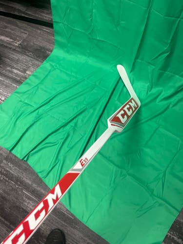 Intermediate CCM E3.9 Goalie Stick Regular 24" Paddle (Used)