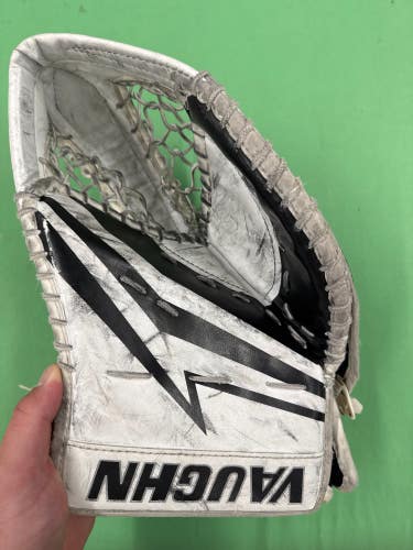 White Youth Vaughn Velocity V9 Goalie Glove Regular (Used)
