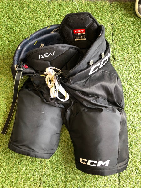Junior Large CCM Tacks AS-V Hockey Pants (Used)