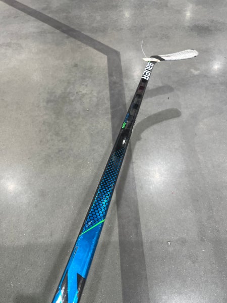Junior Bauer Nexus Geo Hockey Stick Right Handed P92 (Used)