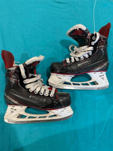Intermediate Bauer Vapor X2.7 Hockey Skates Regular Width Size 4 (Used)