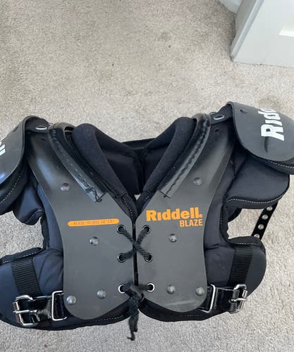 Riddell Blaze Shoulder Pads