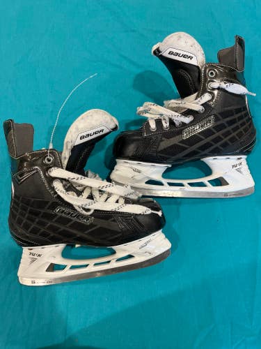 Intermediate Bauer Nexus 88 Hockey Skates Regular Width Size 5 (Used)