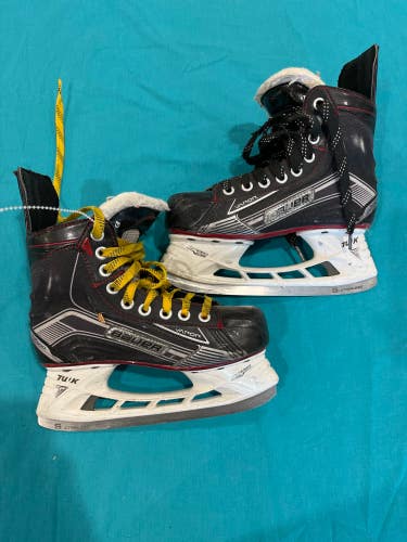 Junior Bauer Vapor X500 Hockey Skates Regular Width Size 3 (Used)