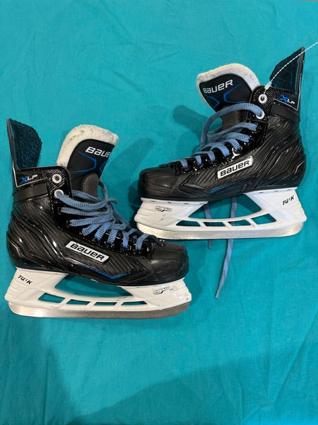 Intermediate Bauer XLP Hockey Skates Regular Width Size 5 (Used)