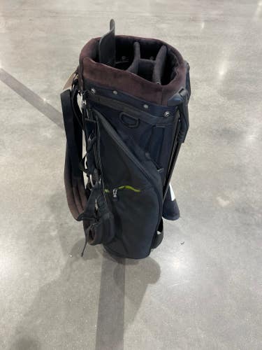 Black Men's Callaway Bag (Used)