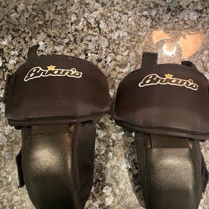 Brian's Goalie Knee Guards-Junior (Used)
