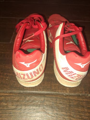Red Mizuno Youth Baseball Cleats