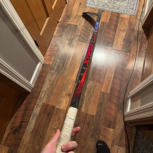 Senior CCM Jetspeed FT7 Pro Right Handed Hockey Stick P28 (Used)