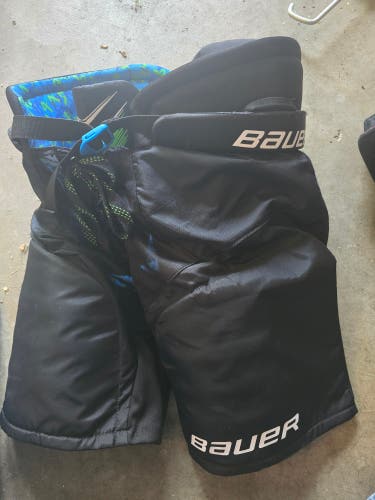 Youth Large Bauer Bauer x Hockey Pants (Used)