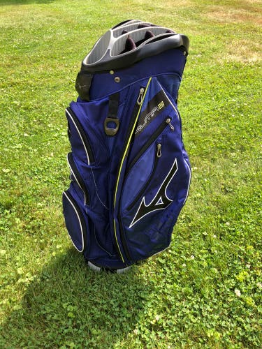 Mizuno Golf Kuma Lightweight Carry Bag