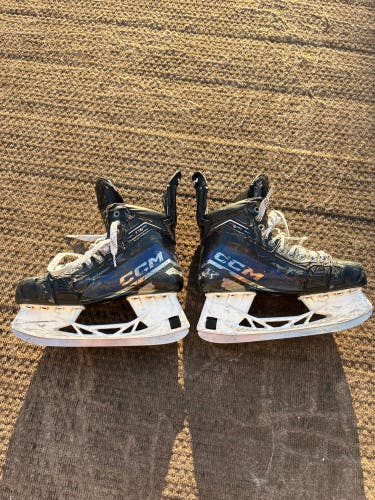 CCM JetSpeed FT6 Pro Hockey Skates Regular Width Pro Stock 8 (Used)