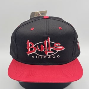 NEW Vintage Chicago Bulls NBA Sports Twill Black Red NWT Hat Cap Vtg Snapback